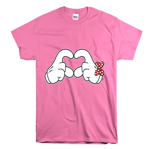 Minnie Mouse Heart Fingers TShirt - Picture 1 of 1